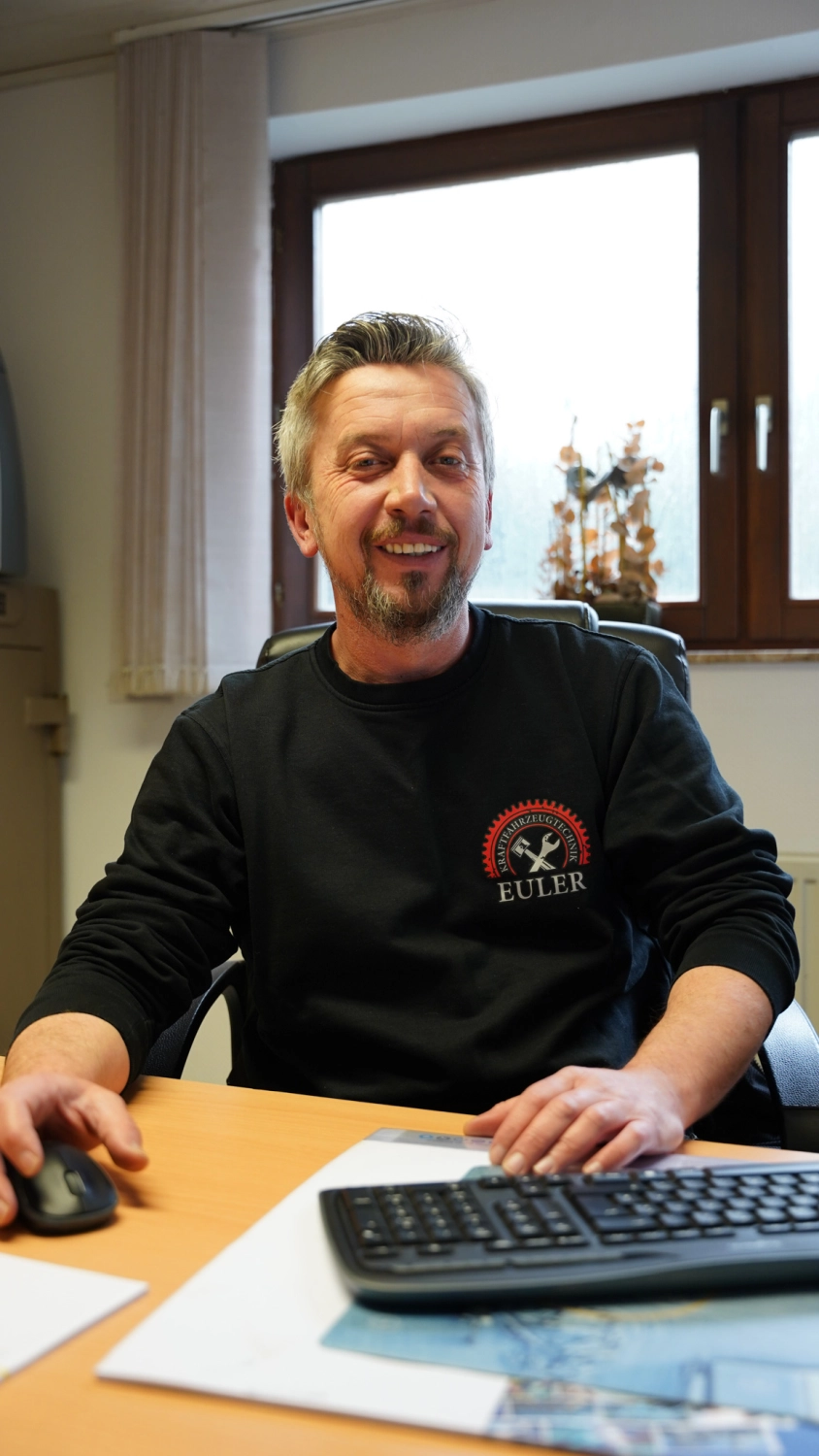 EULER KFZ MEISTERBETRIEB - KFZ-Meisterbetrieb - Team - Katrin PaganoJasko Hadzic