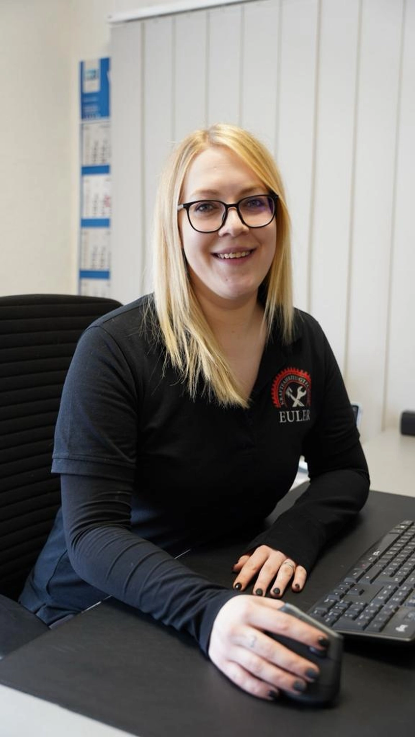 EULER KFZ MEISTERBETRIEB - KFZ-Meisterbetrieb - Team - Katrin PaganoVanessa Wankelmuth
