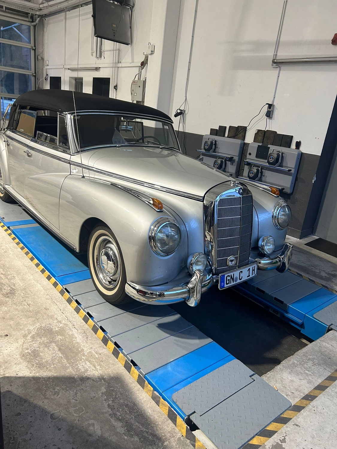 EULER KFZ MEISTERBETRIEB - Kfz-Meisterwerkstatt - Symbol