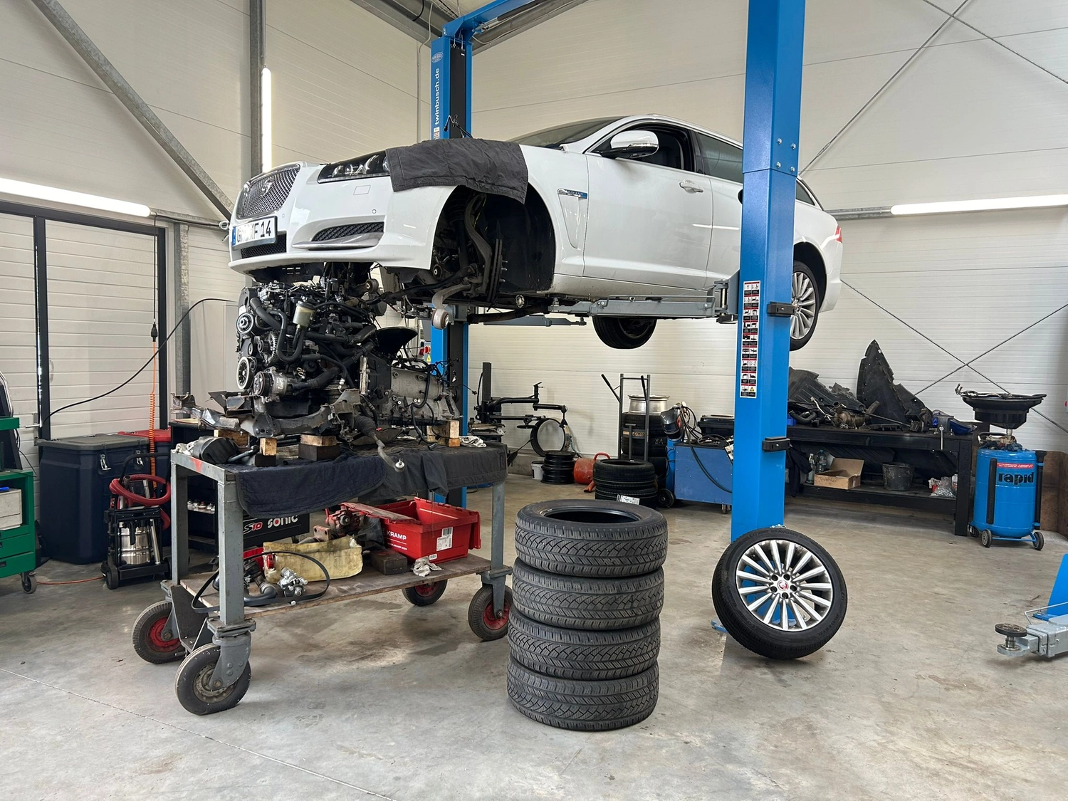 EULER KFZ MEISTERBETRIEB - Kfz-Meisterwerkstatt - Symbol